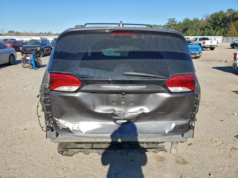 Photo 6 from auction – 2017 CHRYSLER PACIFICA T with VIN 2C4RC1BG4HR683160