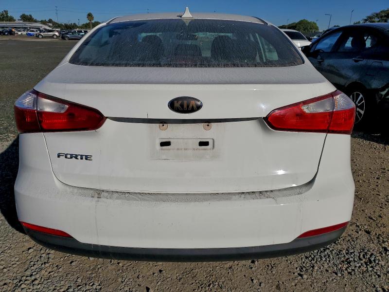 Photo 6 from auction – 2016 KIA FORTE LX with VIN KNAFK4A62G5595006