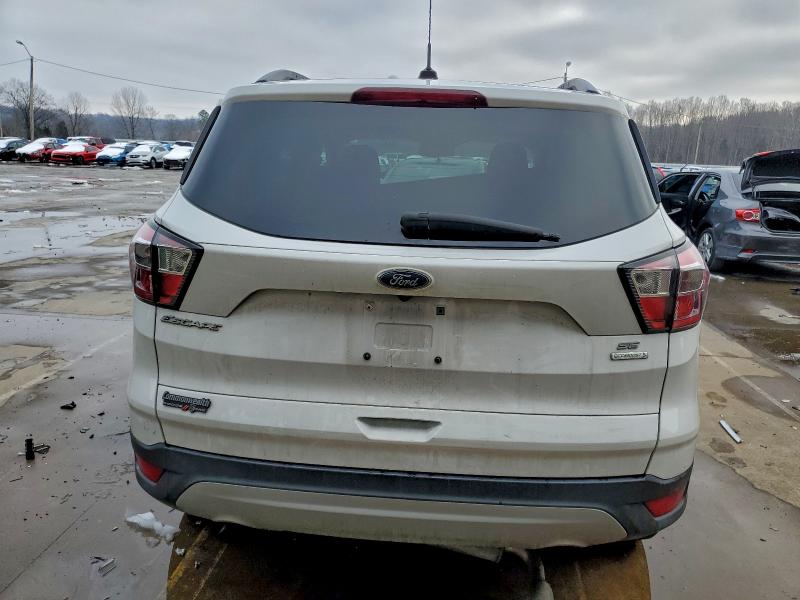Photo 6 from auction – 2018 FORD ESCAPE SE with VIN 1FMCU0GD5JUB17458