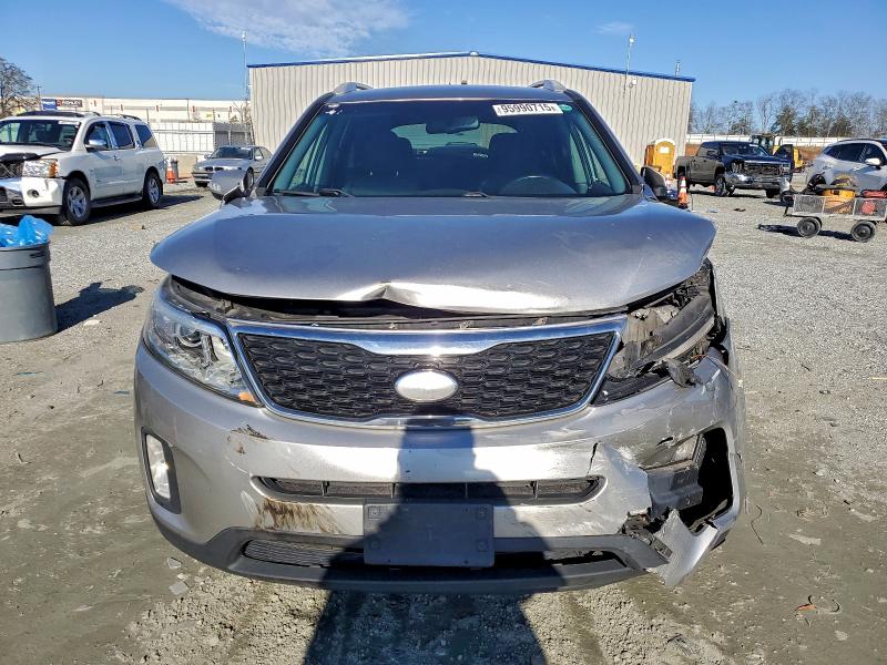 Photo 5 from auction – 2015 KIA SORENTO LX with VIN 5XYKT4A65FG558293