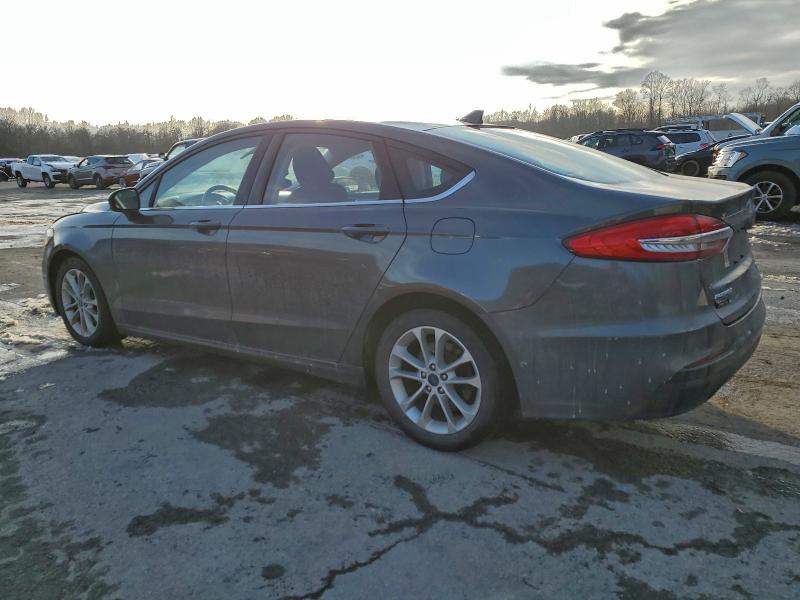 Photo 2 from auction – 2020 FORD FUSION SE with VIN 3FA6P0HD3LR165712