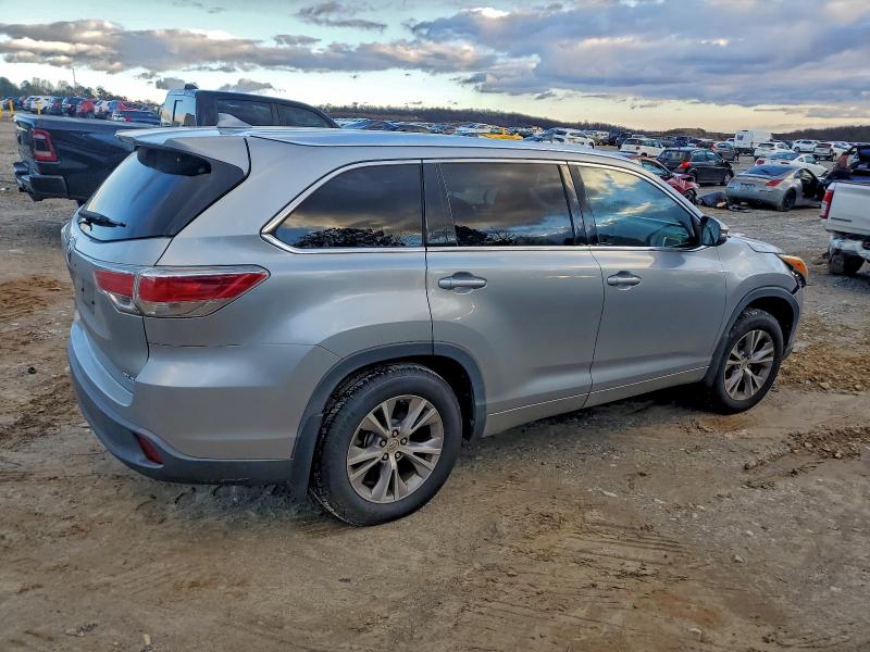 Photo 3 from auction – 2015 TOYOTA HIGHLANDER with VIN 5TDKKRFH7FS087471