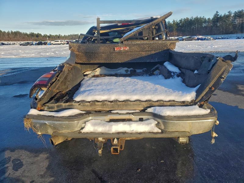 Photo 6 from auction – 2004 GMC NEW SIERRA with VIN 2GTEK19T541295089