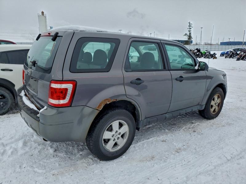 Photo 3 from auction – 2010 FORD ESCAPE XLS with VIN 1FMCU0C77AKA52236
