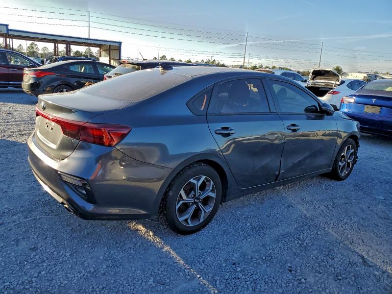Photo 3 from auction – 2021 KIA FORTE with VIN 3KPF24AD4ME308573