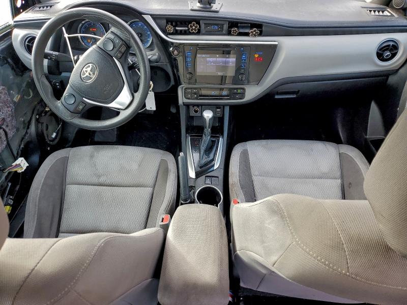 Photo 8 from auction – 2018 TOYOTA COROLLA with VIN 5YFBURHEXJP829702