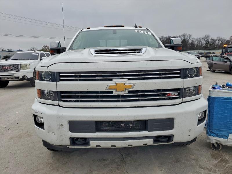 Photo 5 from auction – 2019 CHEVROLET SILVERADO with VIN 1GC1KTEY5KF176282