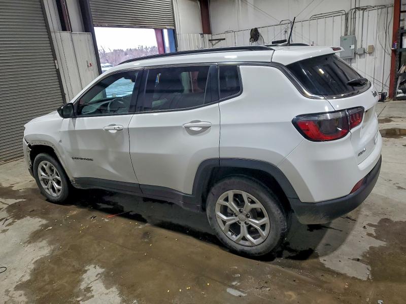 Foto 2 de la subasta – 2024 JEEP COMPASS LA con VIN 3C4NJDBN0RT117788