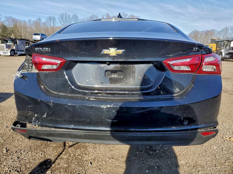 Photo 6 from auction – 2020 CHEVROLET MALIBU LT with VIN 1G1ZD5ST2LF088186