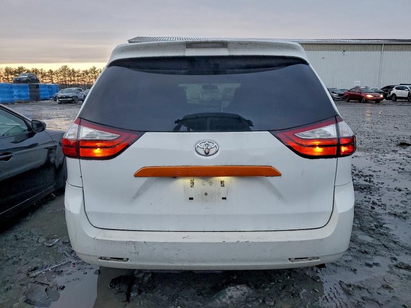 Photo 6 from auction – 2016 TOYOTA SIENNA with VIN 5TDZK3DC3GS736882