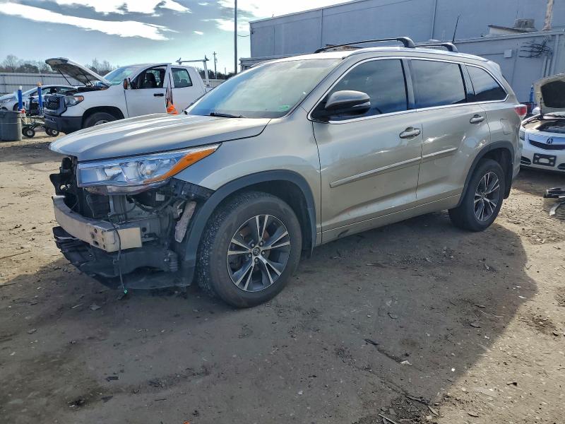 TOYOTA HIGHLANDER 2016 z numerem VIN 5TDJKRFH0GS330793 - Zdjęcie z aukcji