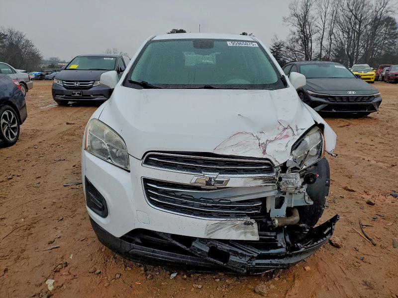 Photo 5 from auction – 2016 CHEVROLET TRAX LS with VIN 3GNCJKSB1GL265082