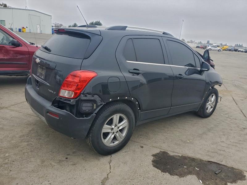 Photo 3 from auction – 2016 CHEVROLET TRAX with VIN KL7CJLSB7GB536501