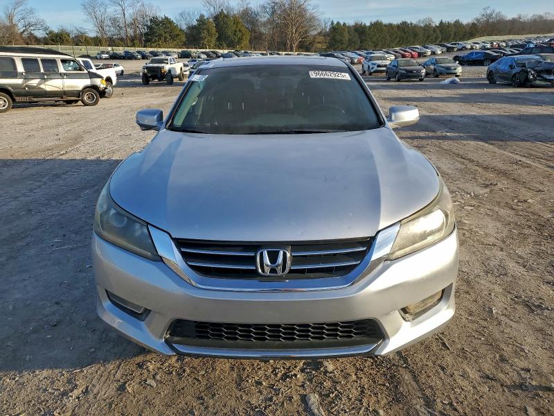 Photo 5 from auction – 2013 HONDA ACCORD EXL with VIN 1HGCR2F80DA117204