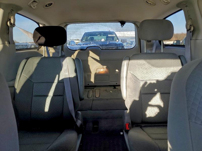 Photo 10 from auction – 2010 CHRYSLER TOWN & COU with VIN 2A4RR2D1XAR357232