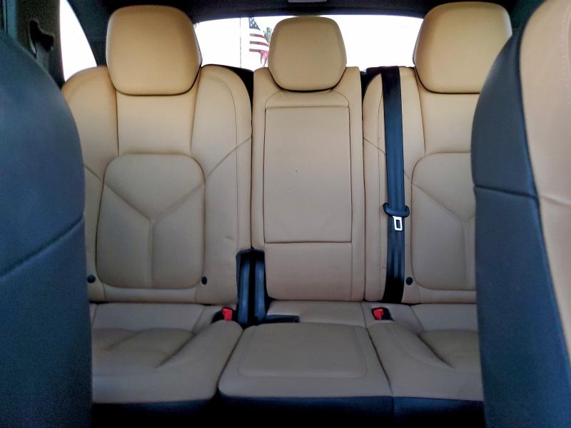 Photo 10 from auction – 2016 PORSCHE CAYENNE with VIN WP1AA2A28GKA36514