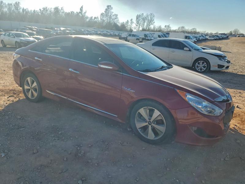 Photo 4 from auction – 2012 HYUNDAI SONATA HYB with VIN KMHEC4A47CA057800