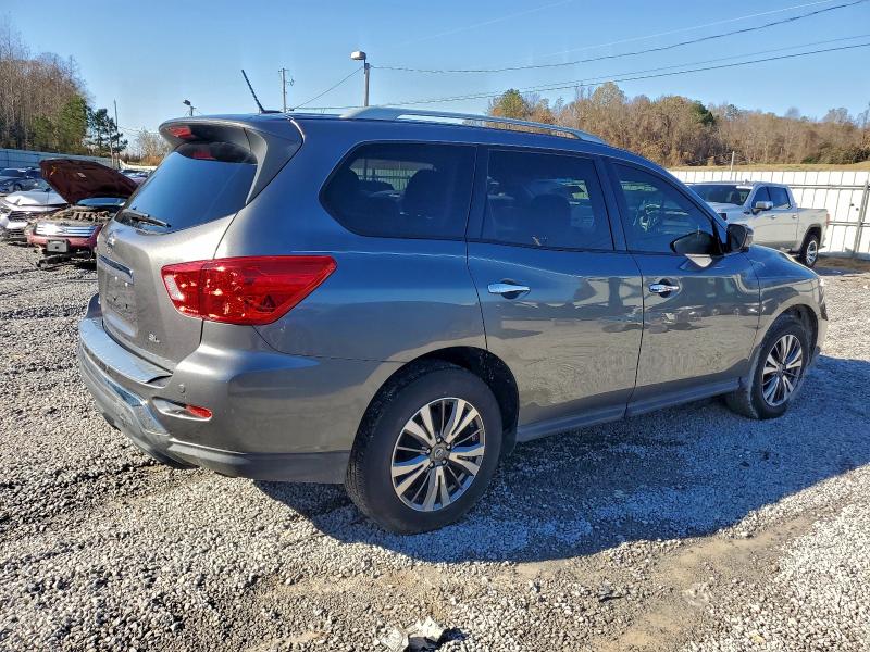 Photo 3 from auction – 2018 NISSAN PATHFINDER with VIN 5N1DR2MN1JC642277
