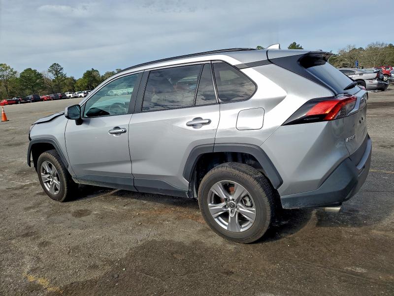 Photo 2 from auction – 2023 TOYOTA RAV4 XLE with VIN 2T3W1RFVXPC233633