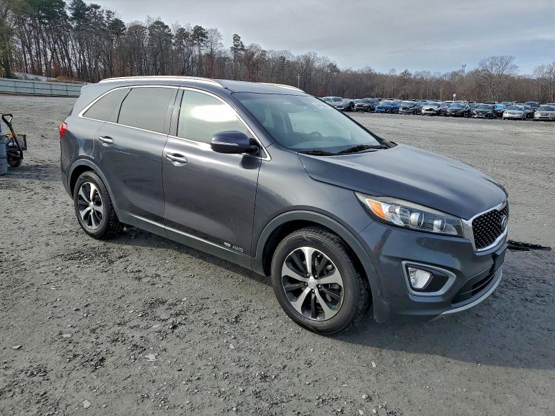 Photo 4 from auction – 2016 KIA SORENTO EX with VIN 5XYPHDA56GG168755