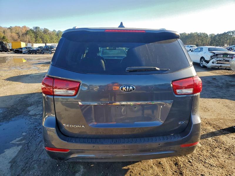 Photo 6 from auction – 2015 KIA SEDONA EX with VIN KNDMC5C19F6060049