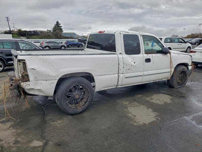 Photo 3 from auction – 2003 CHEVROLET SILVERADO with VIN 2GCEC19T931217622