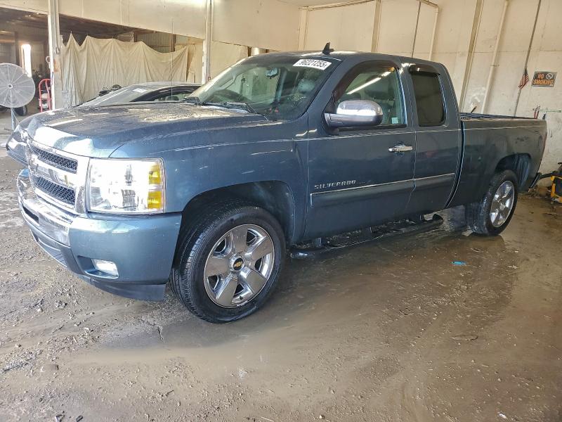 CHEVROLET SILVERADO 2011 with VIN 1GCRCSE04BZ398623 - Photo from auction