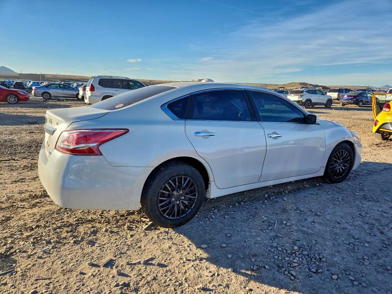 Photo 3 from auction – 2013 NISSAN ALTIMA 2.5 with VIN 1N4AL3AP4DC218462