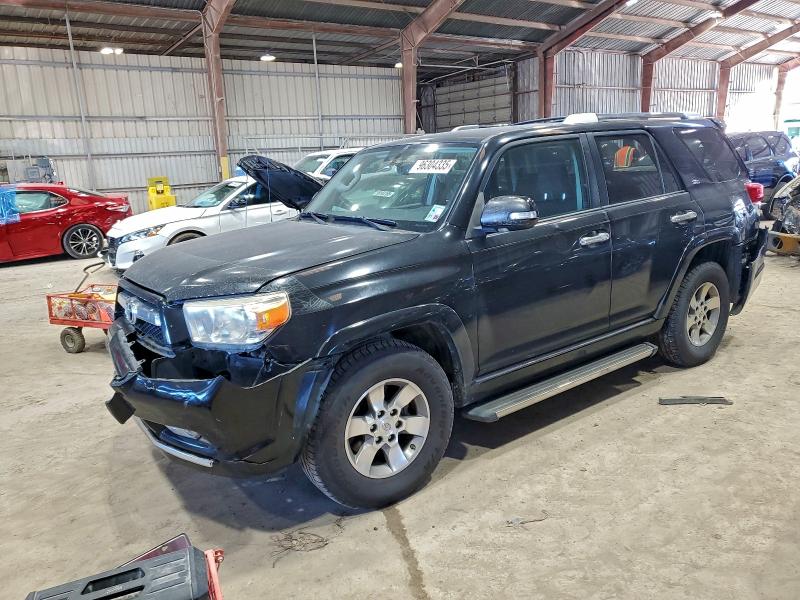 TOYOTA 4RUNNER SR 2011 with VIN JTEZU5JR8B5014221 - Photo from auction