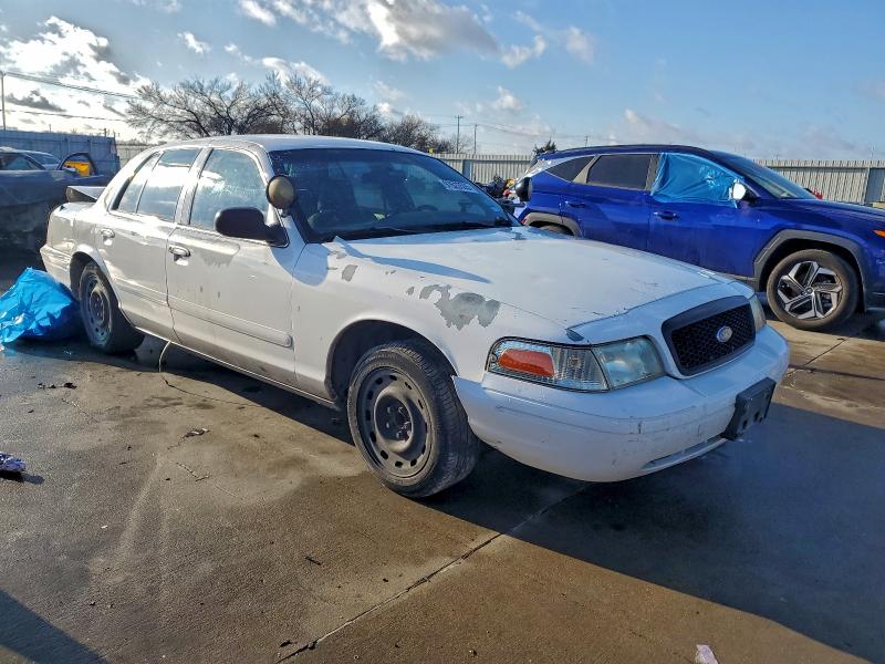 Photo 4 from auction – 2005 FORD CROWN VICT with VIN 2FAFP71W85X137381