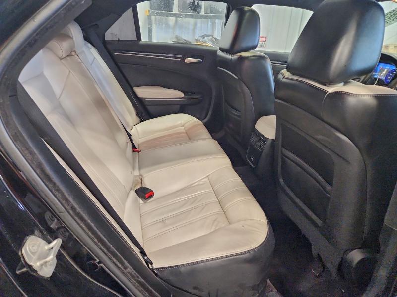 Photo 10 from auction – 2017 CHRYSLER 300 S with VIN 2C3CCAGG2HH582661