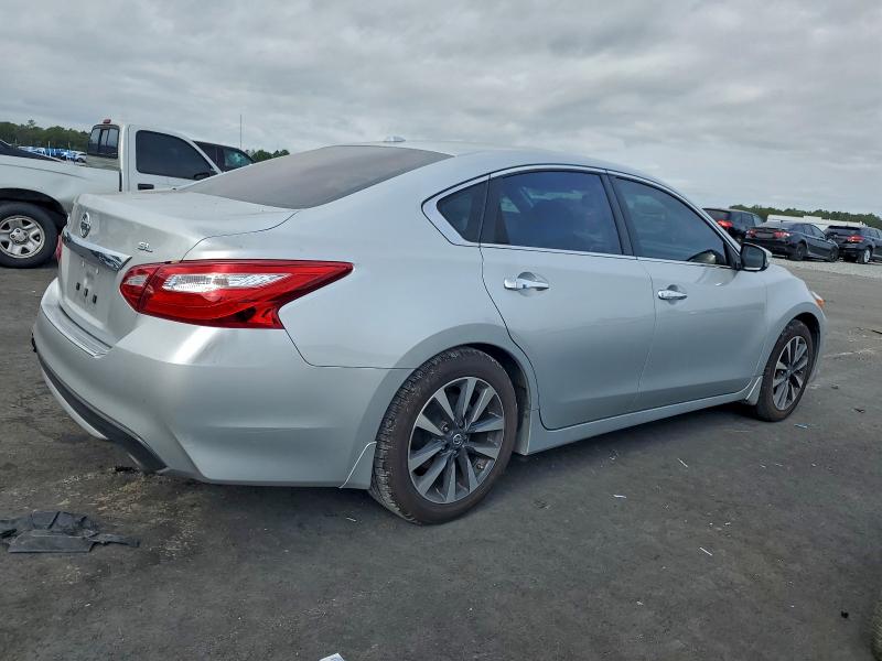 Photo 3 from auction – 2017 NISSAN ALTIMA 2.5 with VIN 1N4AL3AP3HC159300