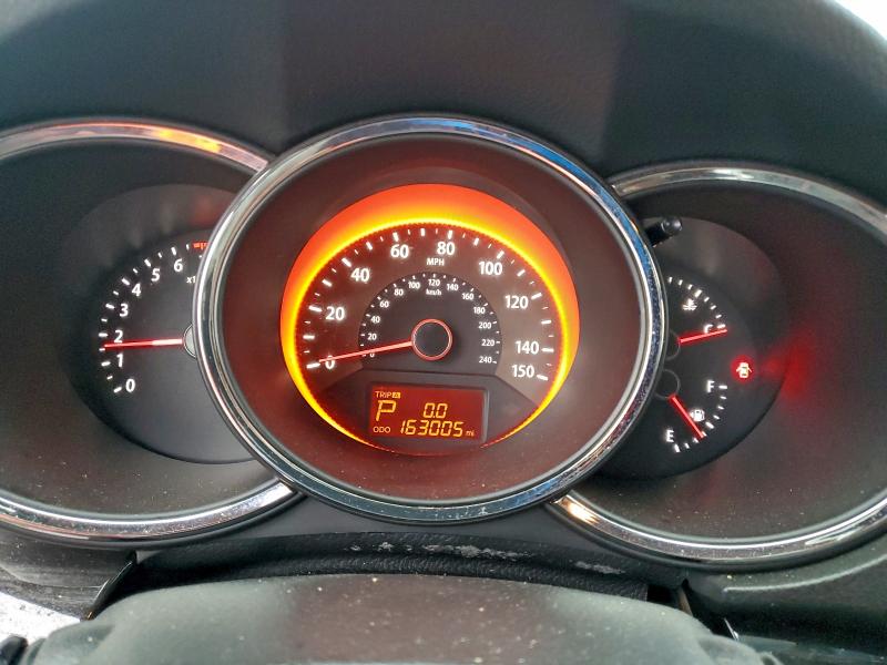 Photo 9 from auction – 2012 KIA SORENTO SX with VIN 5XYKWDA28CG306568