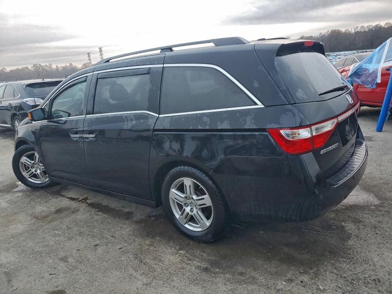 Photo 2 from auction – 2011 HONDA ODYSSEY TO with VIN 5FNRL5H94BB044537
