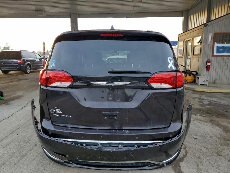 Photo 6 from auction – 2017 CHRYSLER PACIFICA T with VIN 2C4RC1BG7HR803744