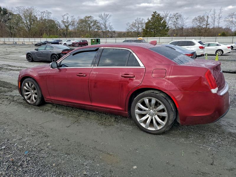 Photo 2 from auction – 2018 CHRYSLER 300 TOURIN with VIN 2C3CCAAG8JH308752