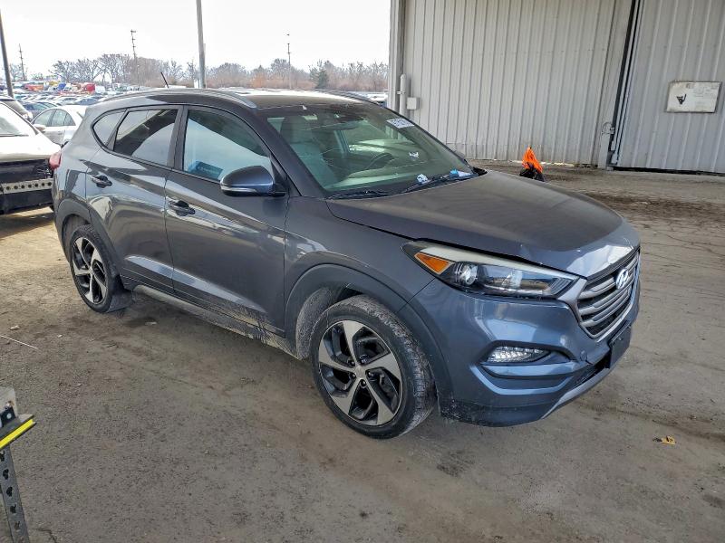 Photo 4 from auction – 2016 HYUNDAI TUCSON LIM with VIN KM8J33A25GU158166