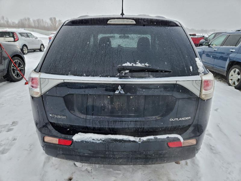 Photo 6 from auction – 2014 MITSUBISHI OUTLANDER with VIN JA4AZ3A3XEZ017678
