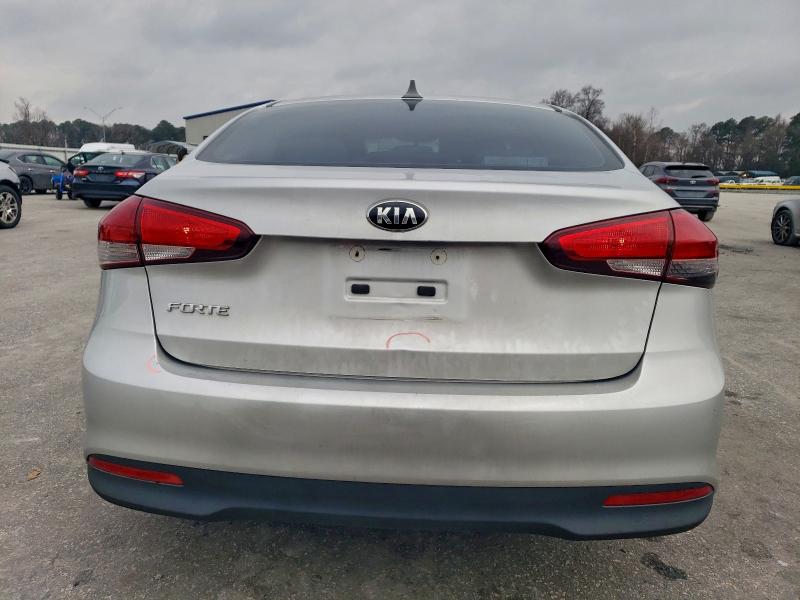 Photo 6 from auction – 2018 KIA FORTE with VIN 3KPFK4A70JE258003