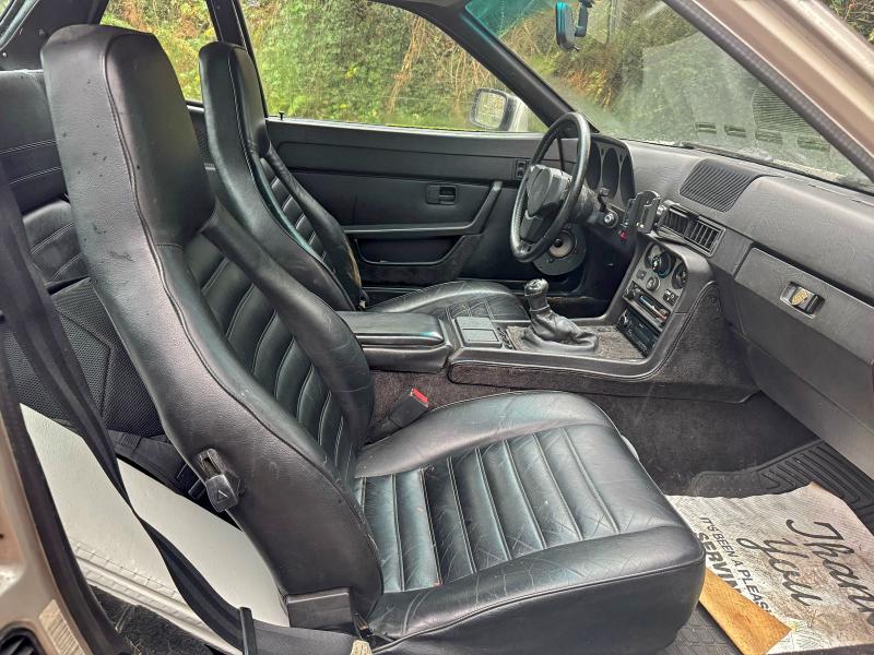 Photo 5 from auction – 1984 PORSCHE 944 with VIN WP0AA0942EN452341