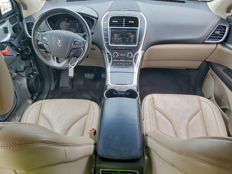 Photo 8 from auction – 2016 LINCOLN MKX with VIN 2LMTJ6KR0GBL20517
