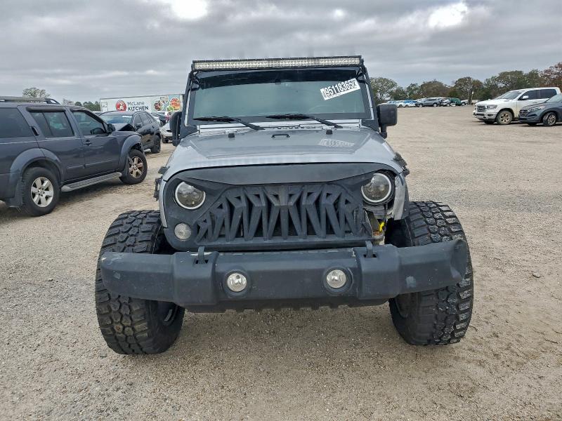 Photo 5 from auction – 2017 JEEP WRANGLER U with VIN 1C4BJWDGXHL577290