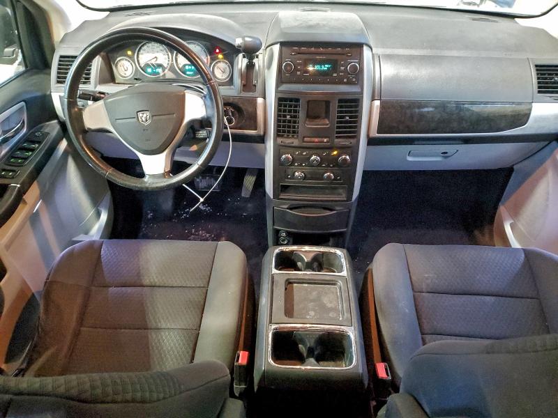 Photo 8 from auction – 2010 DODGE GRAND CARA with VIN 2D4RN4DE4AR356001