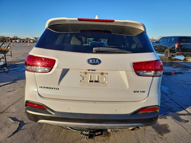Photo 6 from auction – 2017 KIA SORENTO EX with VIN 5XYPHDA50HG314567