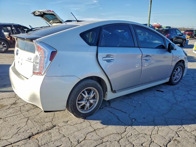 Photo 3 from auction – 2015 TOYOTA PRIUS with VIN JTDKN3DU4F0400676