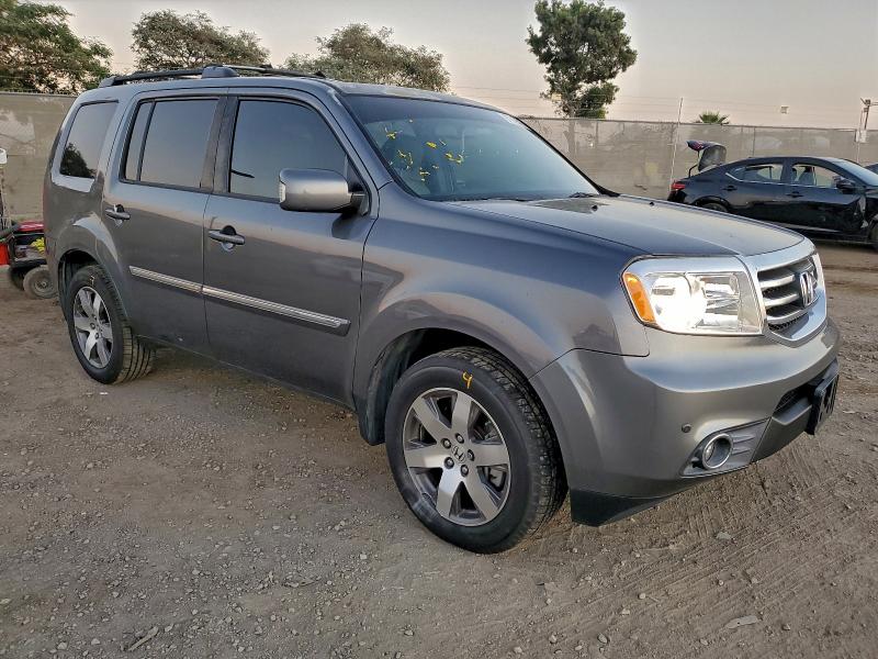 Photo 4 from auction – 2013 HONDA PILOT TOUR with VIN 5FNYF3H98DB034653