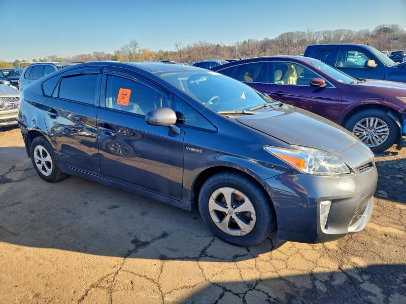Photo 4 from auction – 2013 TOYOTA PRIUS with VIN JTDKN3DU6D5661436