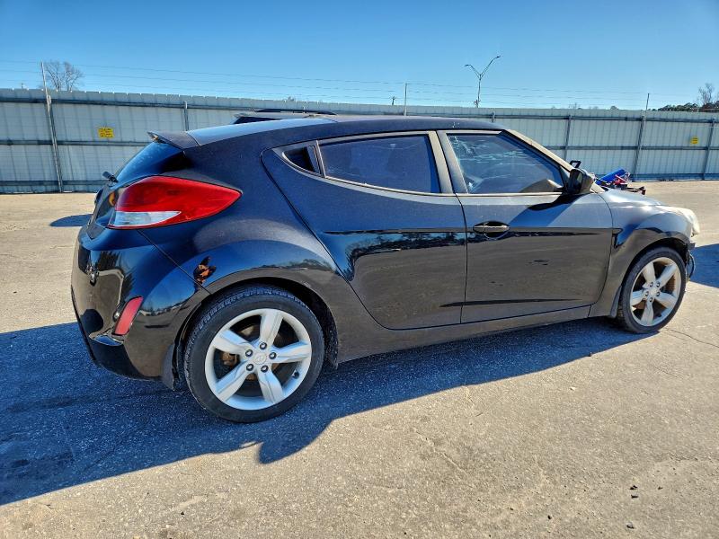 Photo 3 from auction – 2013 HYUNDAI VELOSTER with VIN KMHTC6AD3DU175751