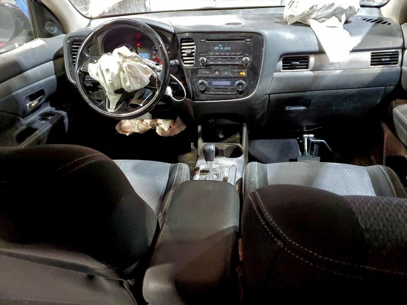 Photo 8 from auction – 2016 MITSUBISHI OUTLANDER with VIN JA4AD2A30GZ003686