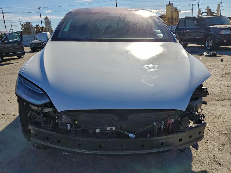 Photo 5 from auction – 2021 TESLA MODEL X with VIN 5YJXCDE24MF321599